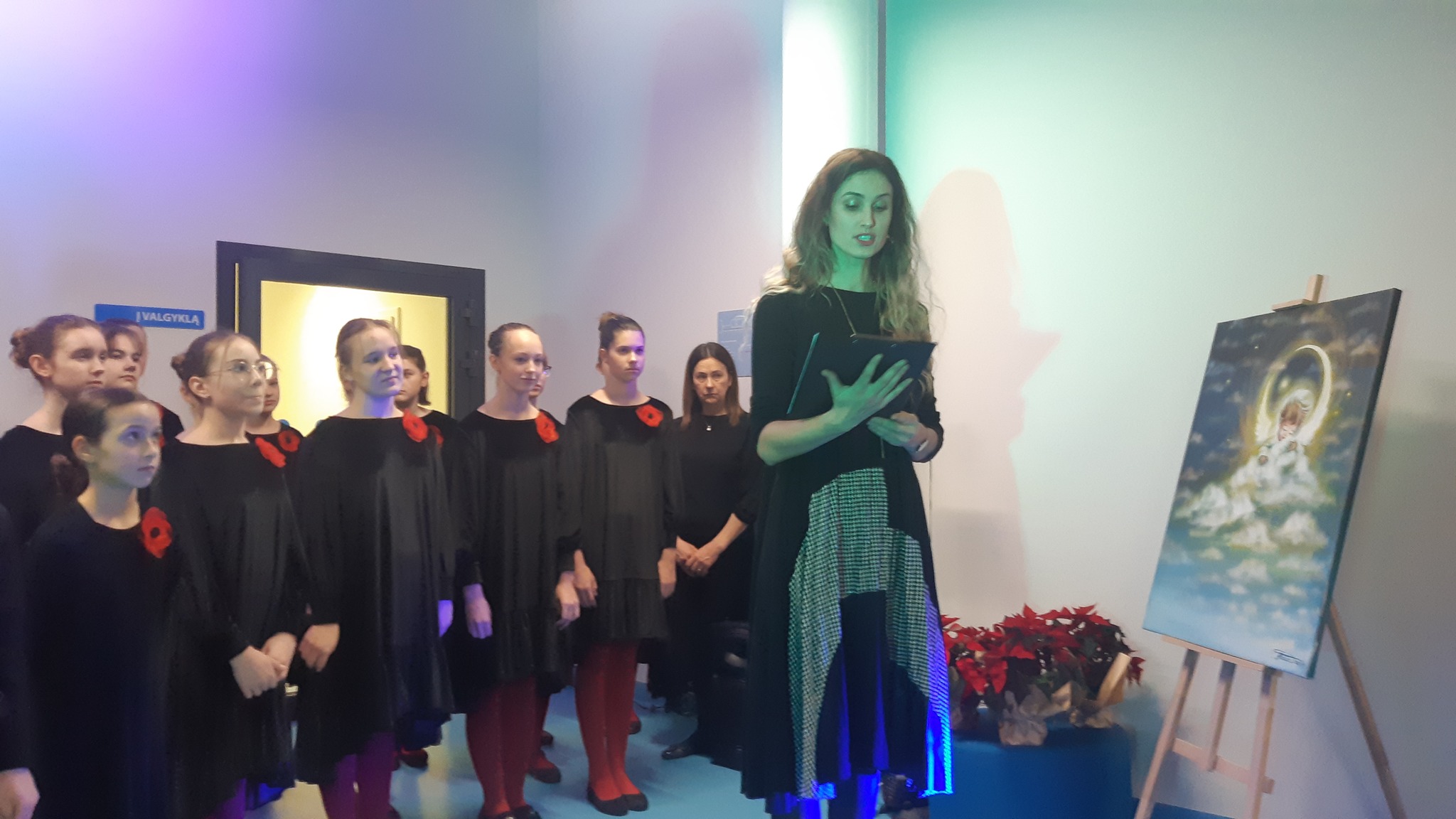 Reprezentanții diasporei din Lituania au participat la vernisajul expoziției „Sus spre stele”