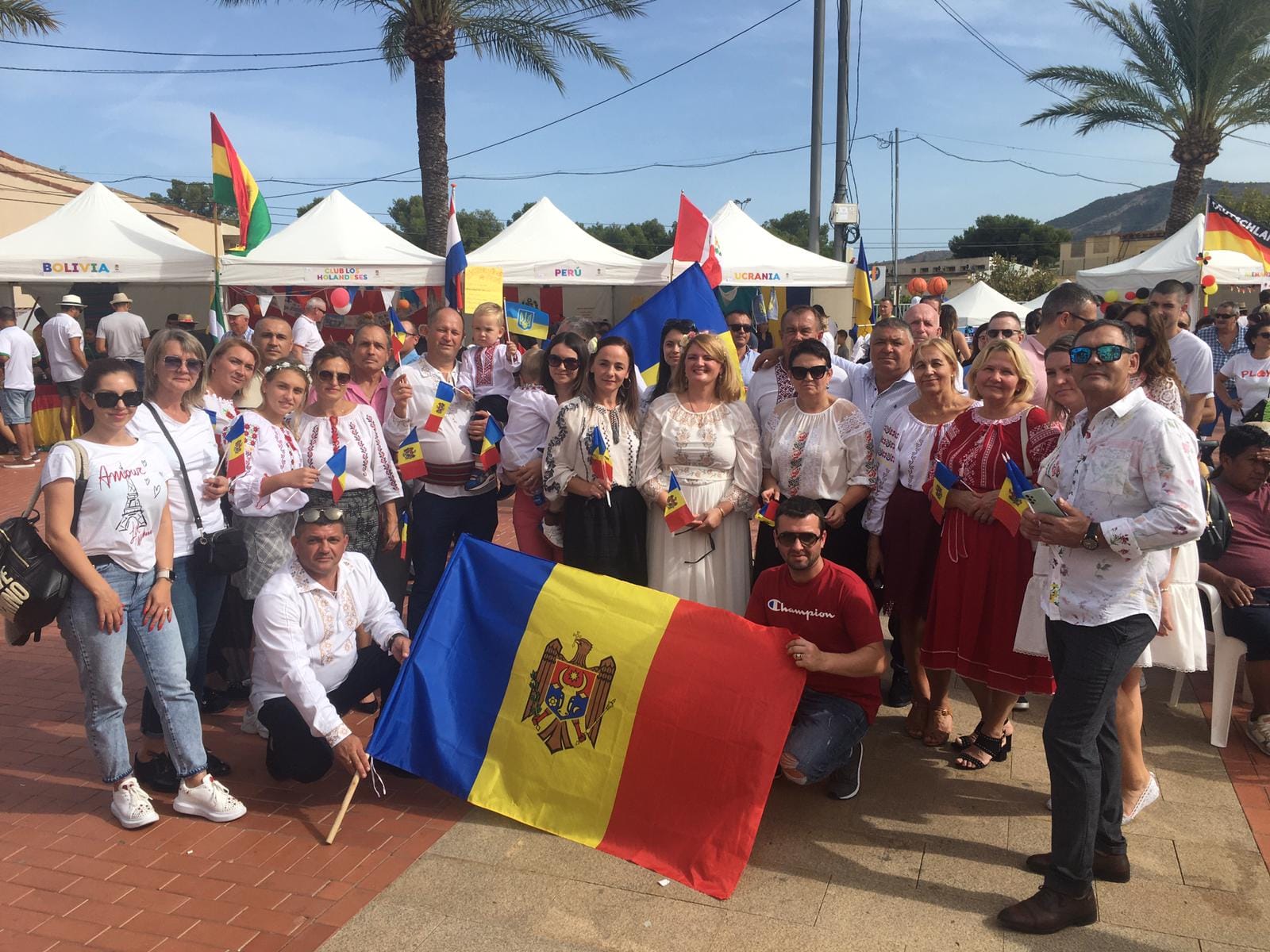 Comunitatea moldovenilor din Benidorm, Spania a participat la evenimentul dedicat Zilei Naționalităților din Alfas del Pi